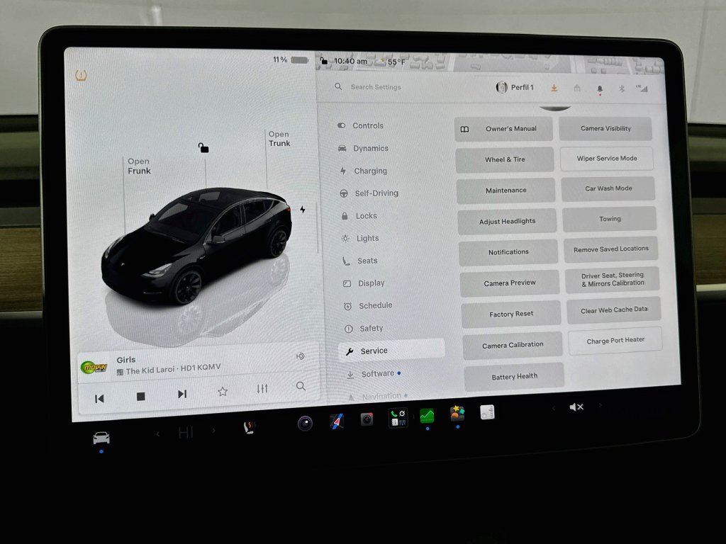 Used 2024 Tesla Model Y Long Range AWD/4WD image 47