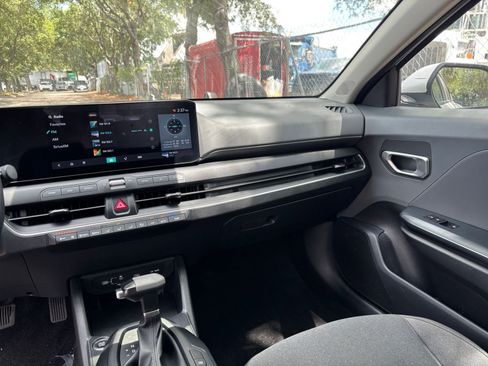 Used 2025 Kia K4 FWD image 64