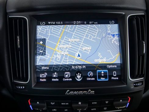 Used 2017 Maserati Levante S AWD/4WD image 28
