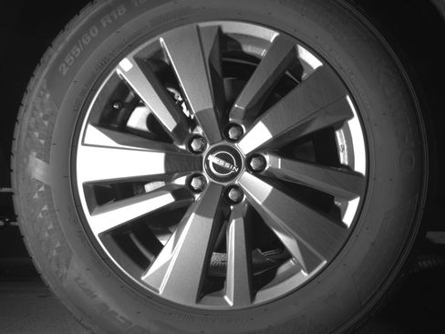 Used 2025 Nissan Pathfinder SV AWD/4WD image 15