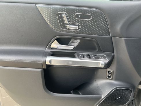 Used 2024 Mercedes-Benz GLB 250 250 image 14