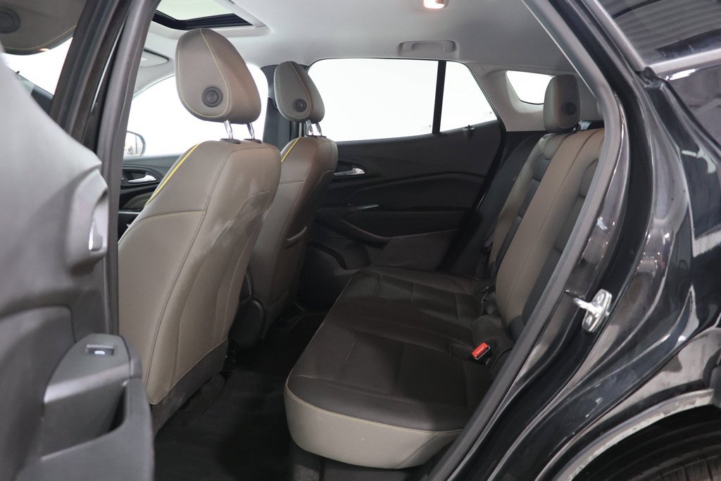 Used 2025 Chevrolet Trax ACTIV w/ Sunroof Package FWD image 27