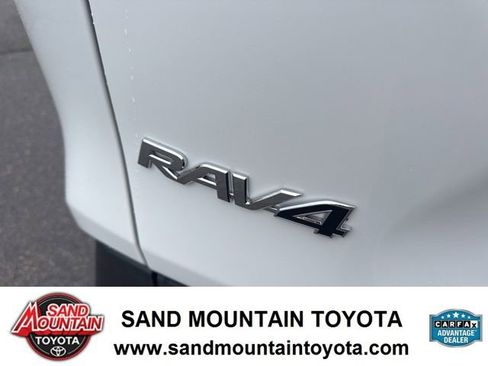 Used 2024 Toyota RAV4 XLE image 10