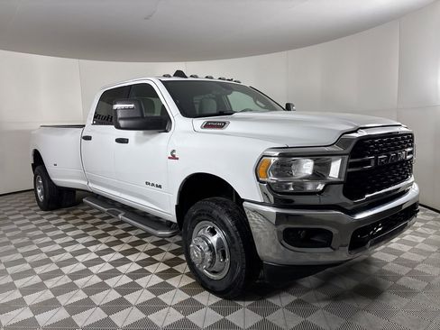 Used 2024 RAM 3500 Big Horn image 3