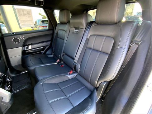 Used 2020 Land Rover Range Rover Sport HST image 19