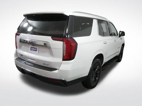 Used 2021 GMC Yukon SLT w/ SLT Premium Package AWD/4WD image 4