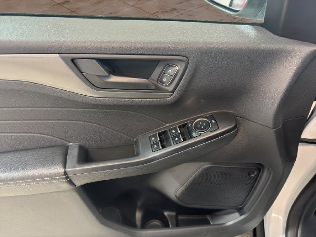 Used 2025 Ford Escape Active AWD/4WD image 10