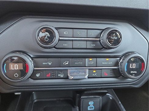 New 2025 Ford Bronco Outer Banks image 14