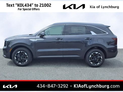 New 2025 Kia Sorento S image 7