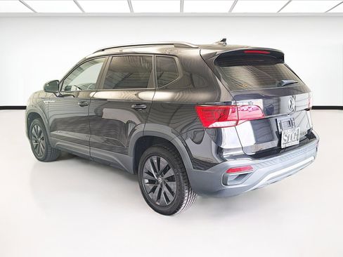 Used 2022 Volkswagen Taos S FWD image 6