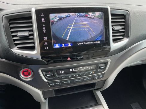 Certified 2018 Honda Pilot EX image 17