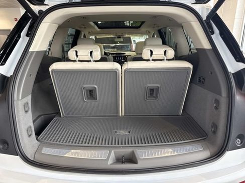 Certified 2024 Cadillac XT6 Premium Luxury w/ LPO, Floor Liner Package AWD/4WD image 26