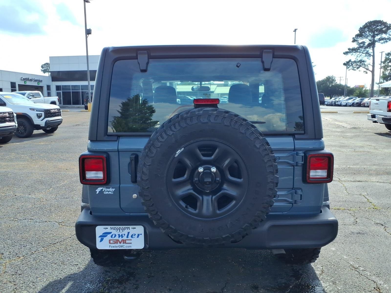 Used 2024 Jeep Wrangler Sport AWD/4WD image 4