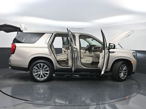 Used 2021 GMC Yukon Denali w/ Denali Premium Package RWD image 38