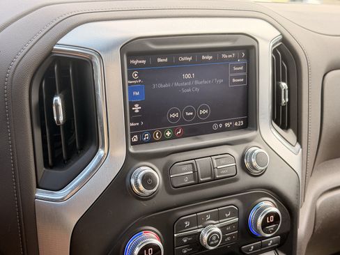 Used 2021 GMC Sierra 1500 SLT AWD/4WD image 23