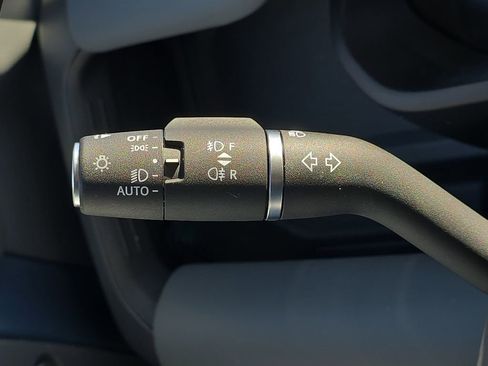 New 2026 Land Rover Defender 110 X-Dynamic SE image 26