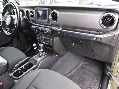 Used 2022 Jeep Wrangler Unlimited Sport AWD/4WD image 13