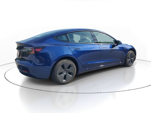 Used 2022 Tesla Model 3 Long Range AWD/4WD image 5