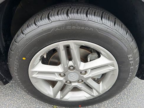 Used 2019 Hyundai Kona SE FWD image 12