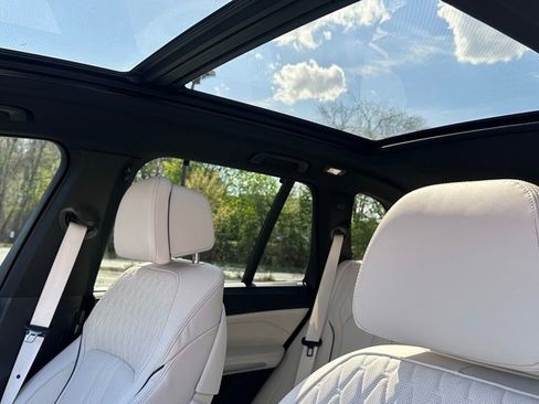 Certified 2025 BMW X5 xDrive50e w/ Executive Package AWD/4WD image 15
