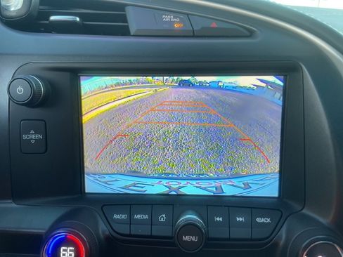 Used 2014 Chevrolet Corvette Z51 w/ 3LT Preferred Equipment Group image 20