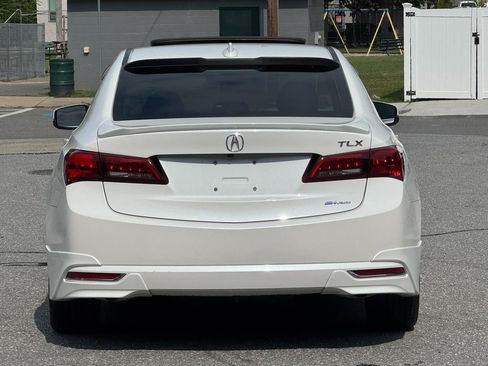 Used 2017 Acura TLX V6 SH-AWD w/ Technology Pkg image 5