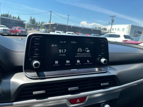 Used 2020 Kia Telluride LX AWD/4WD image 14