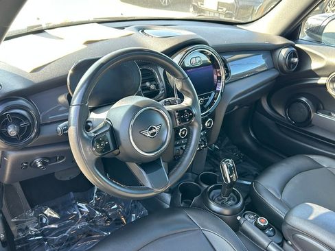 Used 2022 MINI Cooper 2-Door Hardtop image 13