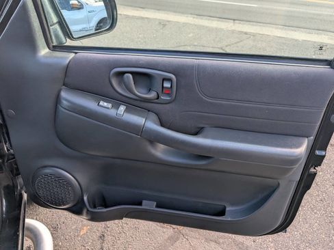 Used 2004 GMC Sonoma SLS w/ Appearance Package image 35