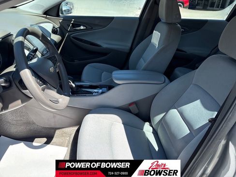 Used 2025 Chevrolet Malibu LT FWD image 9