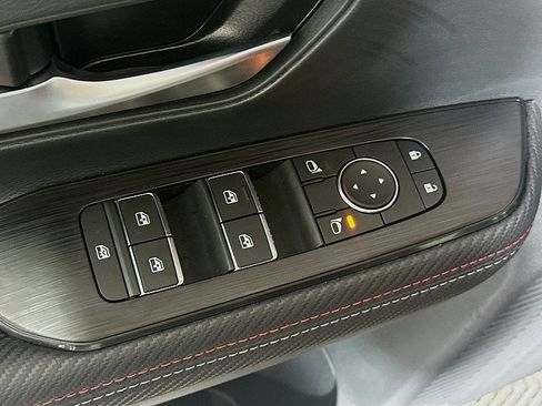 New 2026 Nissan Kicks SR w/ Cold Weather Package AWD/4WD image 18