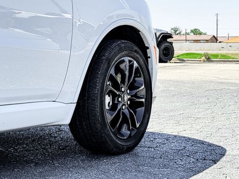 Used 2025 Dodge Durango GT AWD/4WD image 11