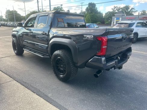 Used 2026 Toyota Tacoma TRD Off-Road AWD/4WD image 5