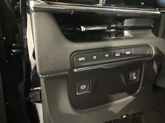 Used 2024 Cadillac Escalade Premium Luxury AWD/4WD image 20