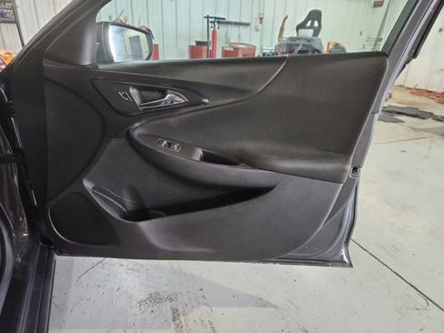 Used 2018 Chevrolet Malibu LT FWD image 23
