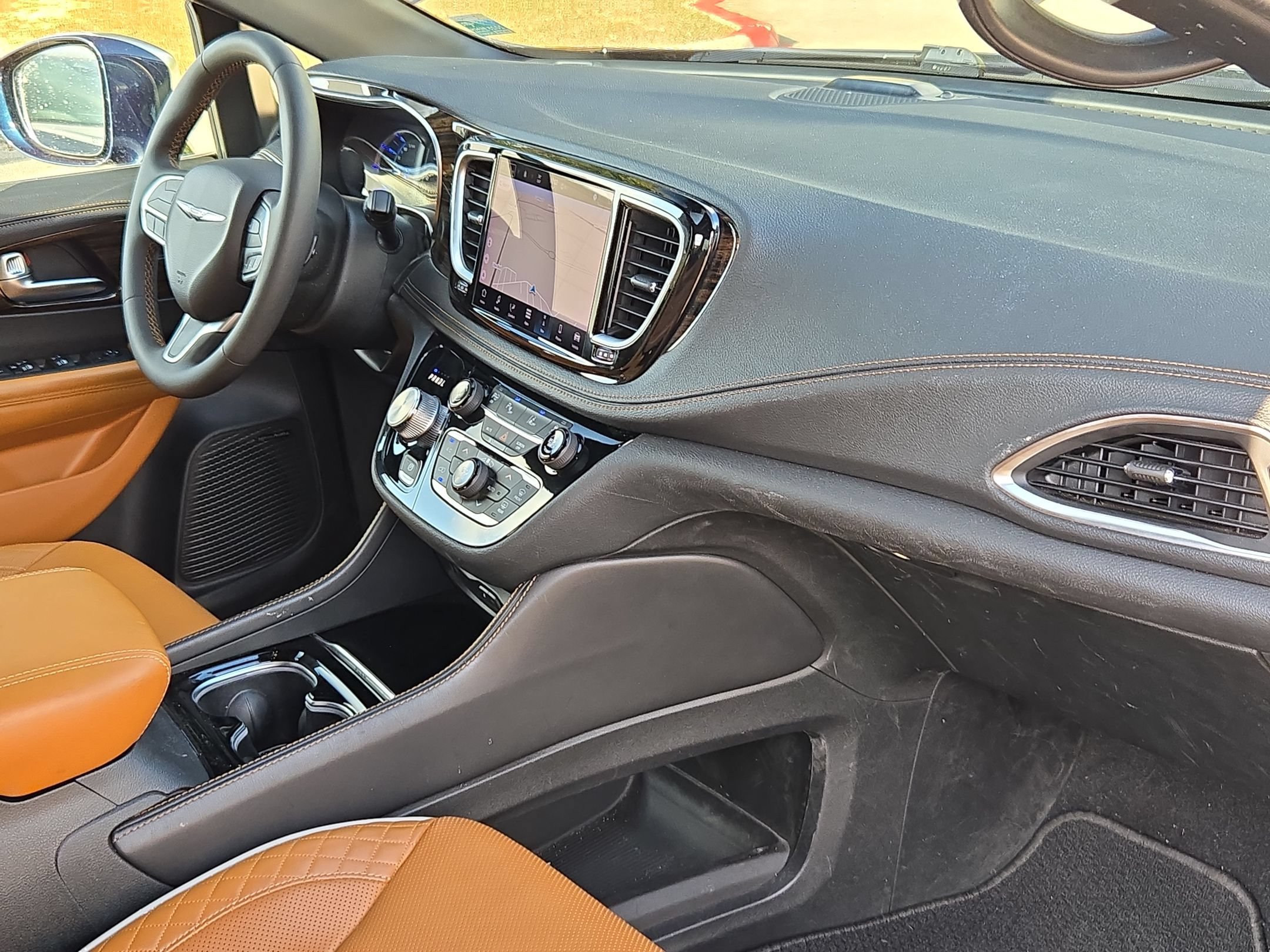 Used 2022 Chrysler Pacifica Pinnacle FWD image 28