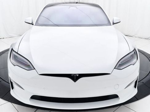 Used 2022 Tesla Model S Plaid image 4