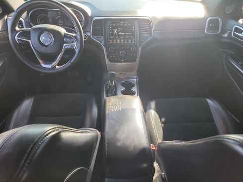 Used 2018 Jeep Grand Cherokee Altitude AWD/4WD image 14