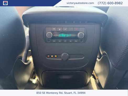 Used 2007 Chevrolet Suburban LT w/ LT Preferred Equipment Group RWD image 17