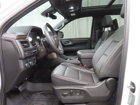 Used 2024 Chevrolet Tahoe High Country image 9