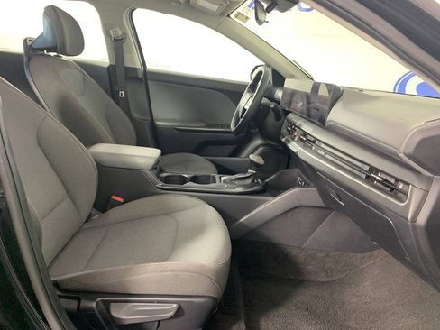 Used 2025 Kia K4 FWD image 36