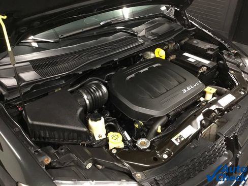 Used 2015 Dodge Grand Caravan SE FWD image 39