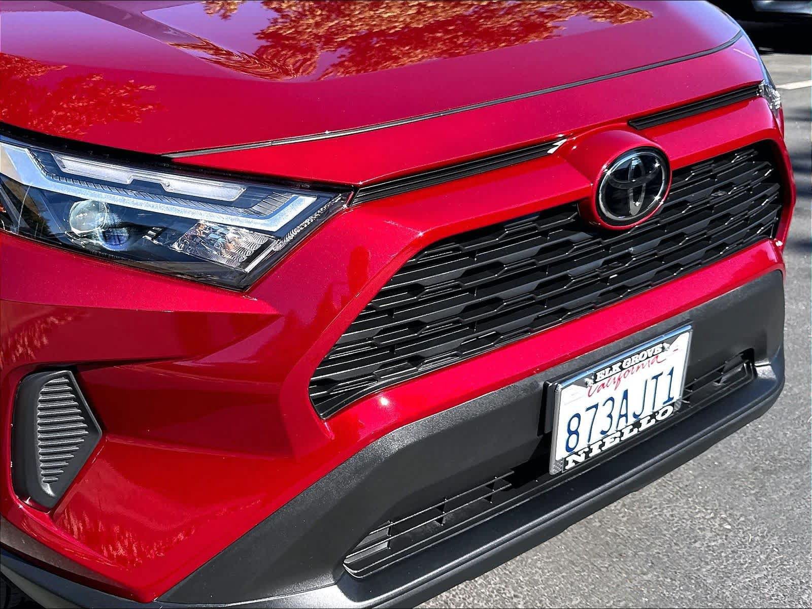 Used 2023 Toyota RAV4 XLE w/ XLE Grade Weather Package AWD/4WD image 34