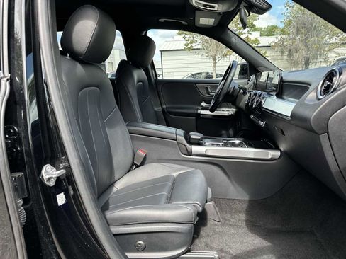 Used 2023 Mercedes-Benz GLB 250 4MATIC image 20