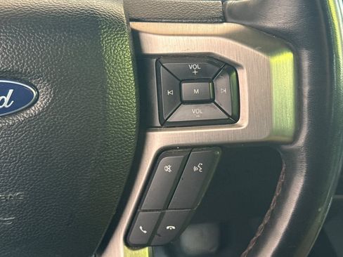 Used 2018 Ford F150 Platinum w/ Equipment Group 701A Luxury AWD/4WD image 32