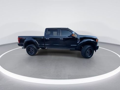Used 2019 Ford F350 Platinum w/ Platinum Ultimate Package AWD/4WD image 4