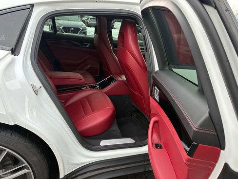 Used 2018 Porsche Panamera 4S image 27