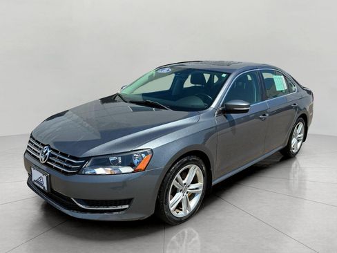 Used 2015 Volkswagen Passat TDI SE FWD image 4