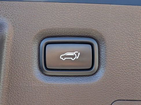 Used 2020 Hyundai Santa Fe Limited image 12