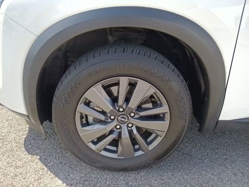 Used 2022 Nissan Pathfinder SV w/ SV Premium Package AWD/4WD image 10